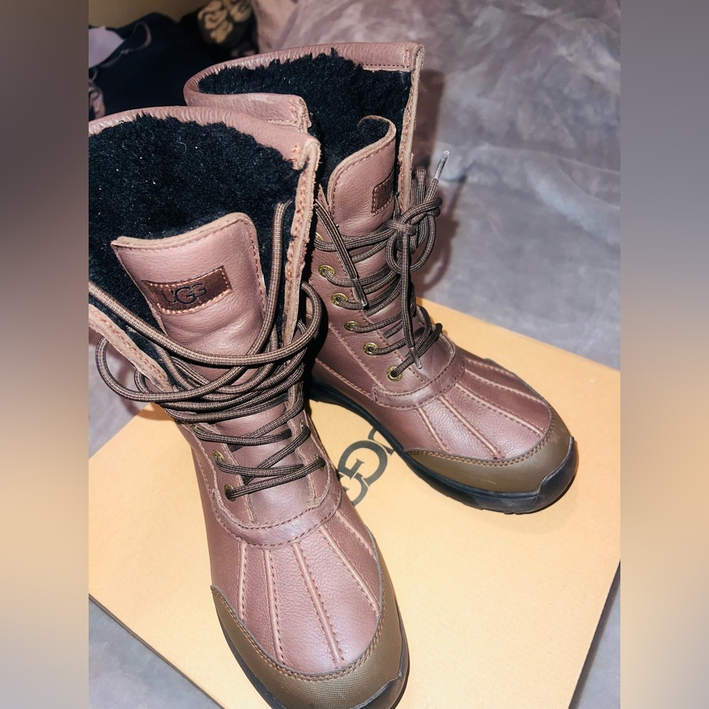 Ugg Adirondack boot III